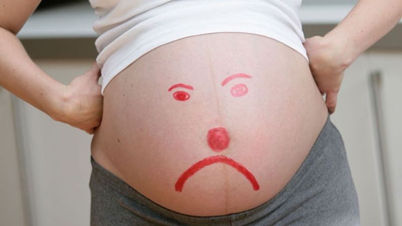 Mẹ bầu phải đối diện với nhiều nguy cơ nếu mắc viêm âm đạo