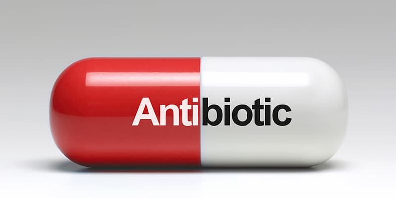 Thuốc kháng sinh là một trong các biện pháp Tây y phổ biến