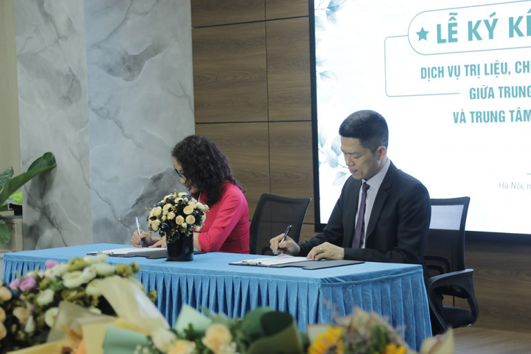 Lễ ký kết hợp tác giữa Trung tâm Phụ khoa Đông y Việt Nam và Trung tâm Đông phương Y pháp