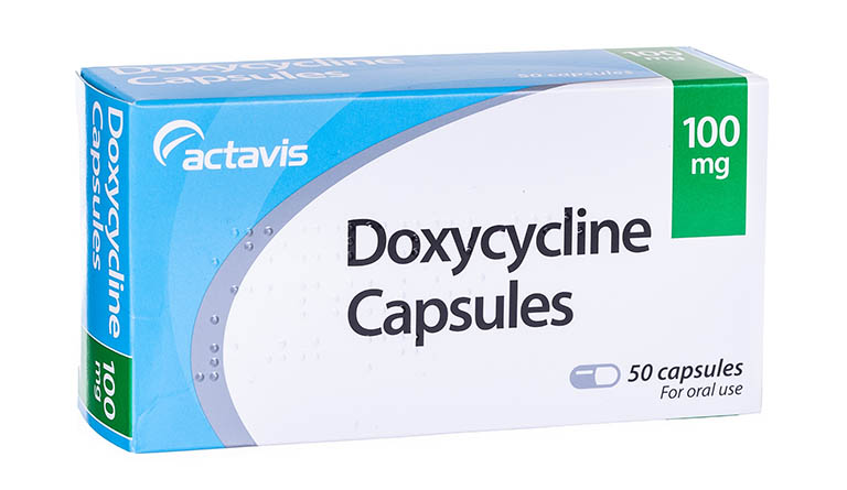 Doxycyclin được kê đơn cho người bị viêm vùng chậu do vi khuẩn Chalmydia 