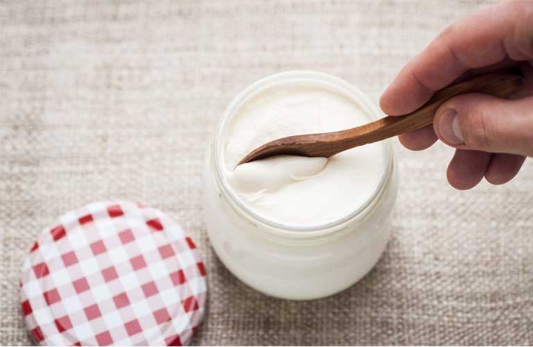 Sữa chua giúp diệt viêm và cân bằng lợi khuẩn âm đạo